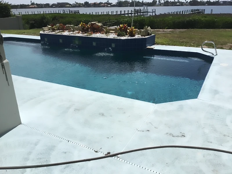 Swimming pool with landscaped area