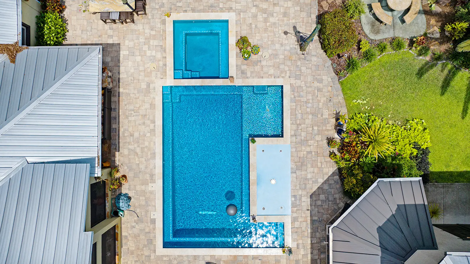 A custom Florida swimming pool with a spa